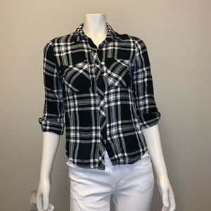 🌸 CHARLOTTE RUSSE FLANNEL BLACK AND WHITE! 🌸